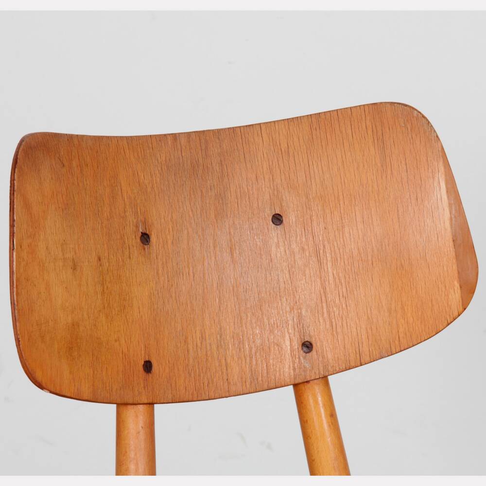 Chaise en bois produite par Ton, 1960