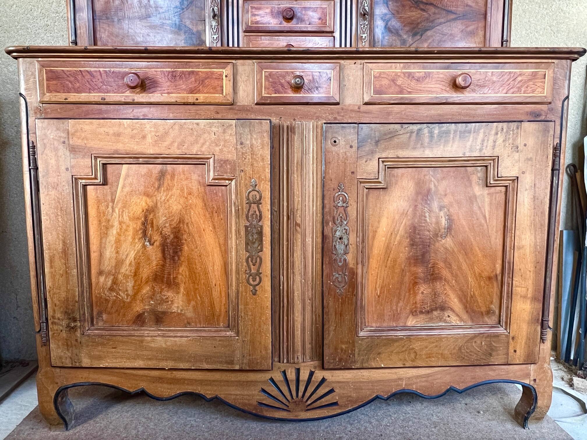 19th century Dauphinois sideboard in cherry wood, 2-part sideboard