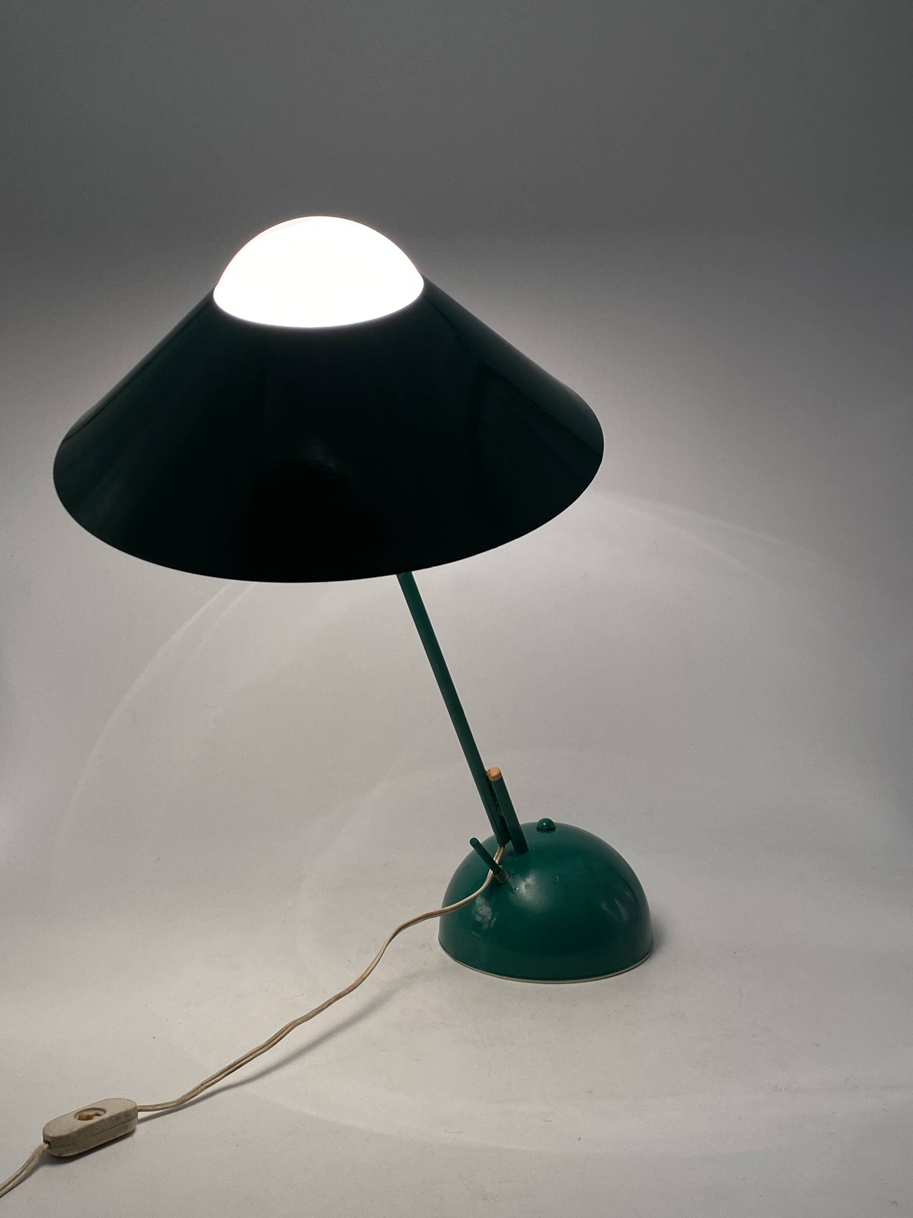 Space Age green table lamp, Italy 1970s