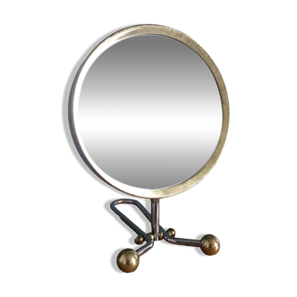 round barber mirror to place or hang