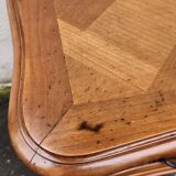 Beautiful vintage wooden chest of drawers with 2 drawers.