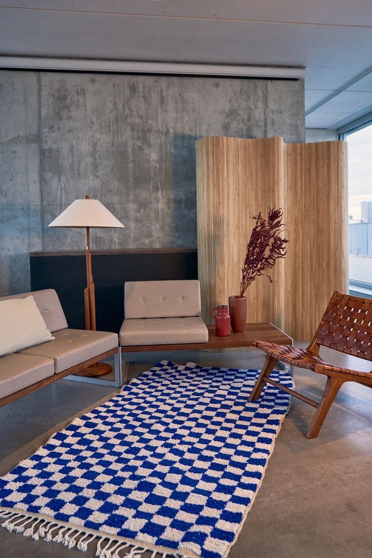70s-style white checkerboard berber carpet in style 250 X 150