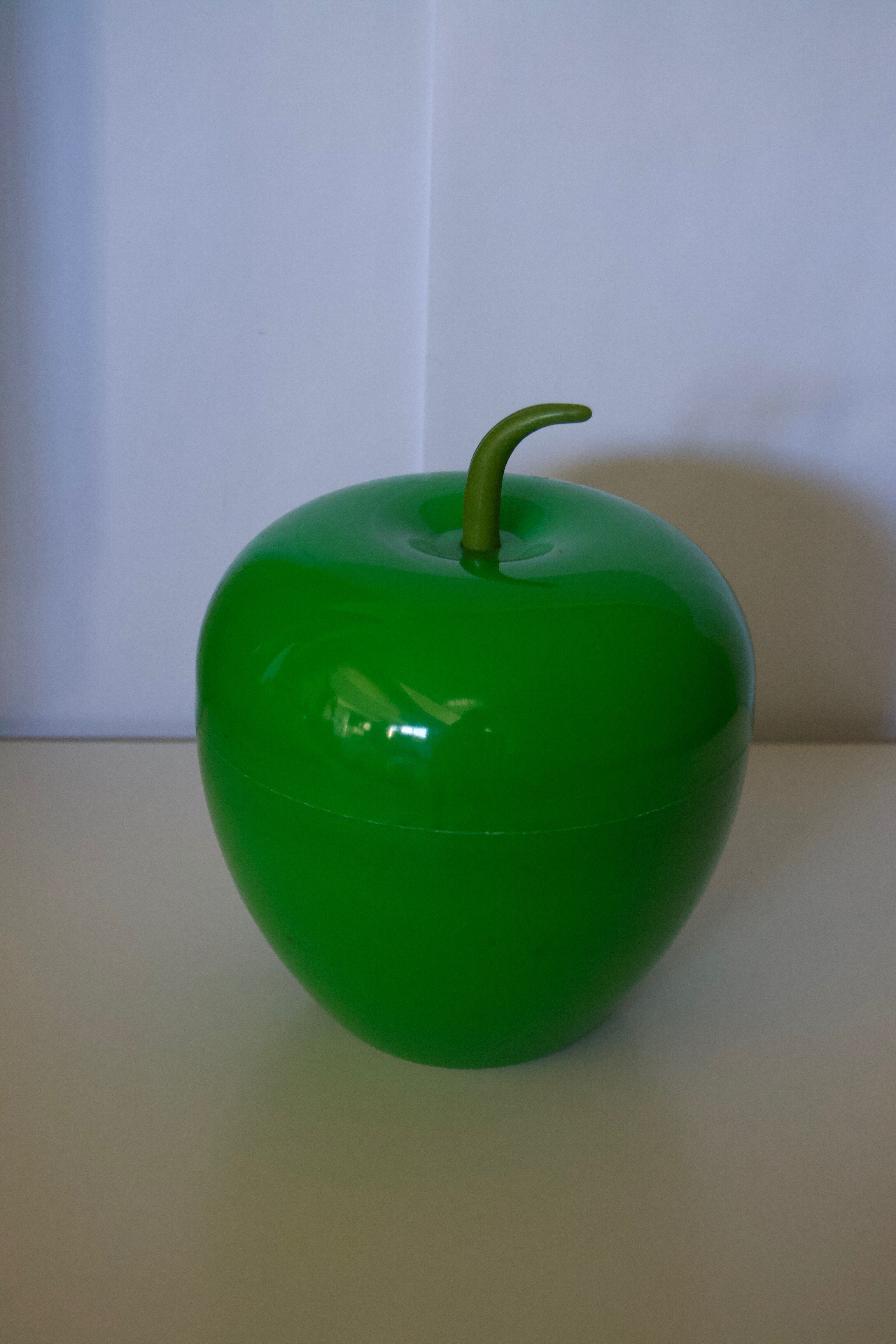 Green apple ice bucket, 70 years
