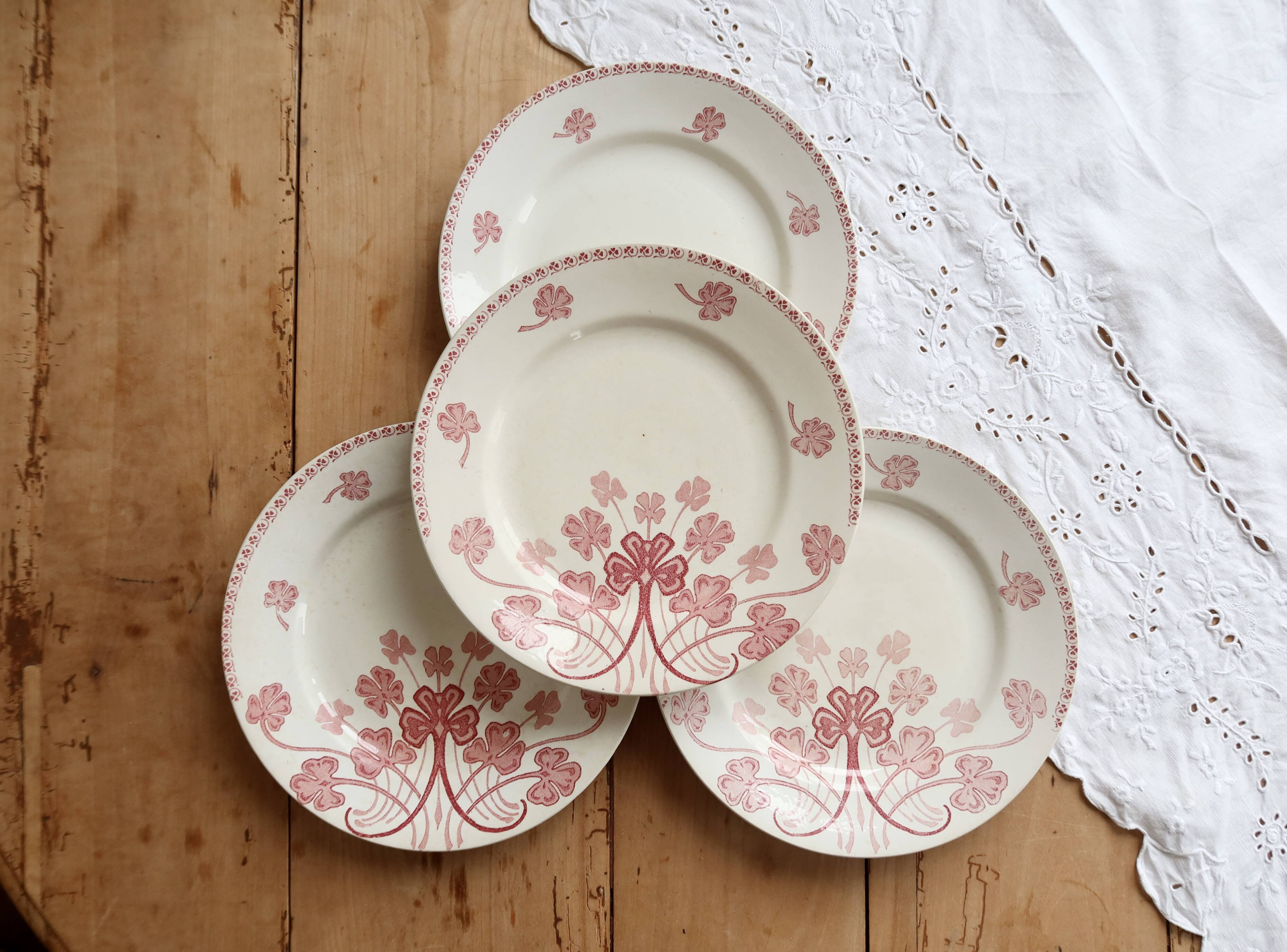 4 flat plates red earthenware Lunéville "Lucien"