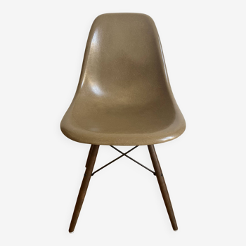 Eames DSW chair