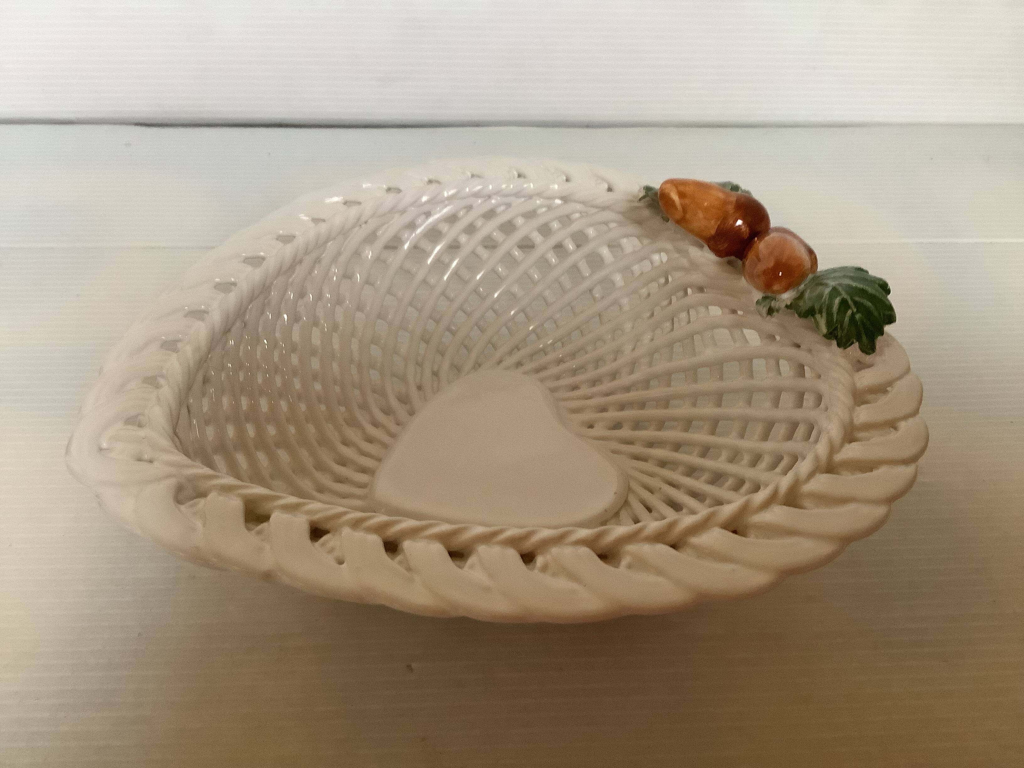 Woven ceramic nut bowl