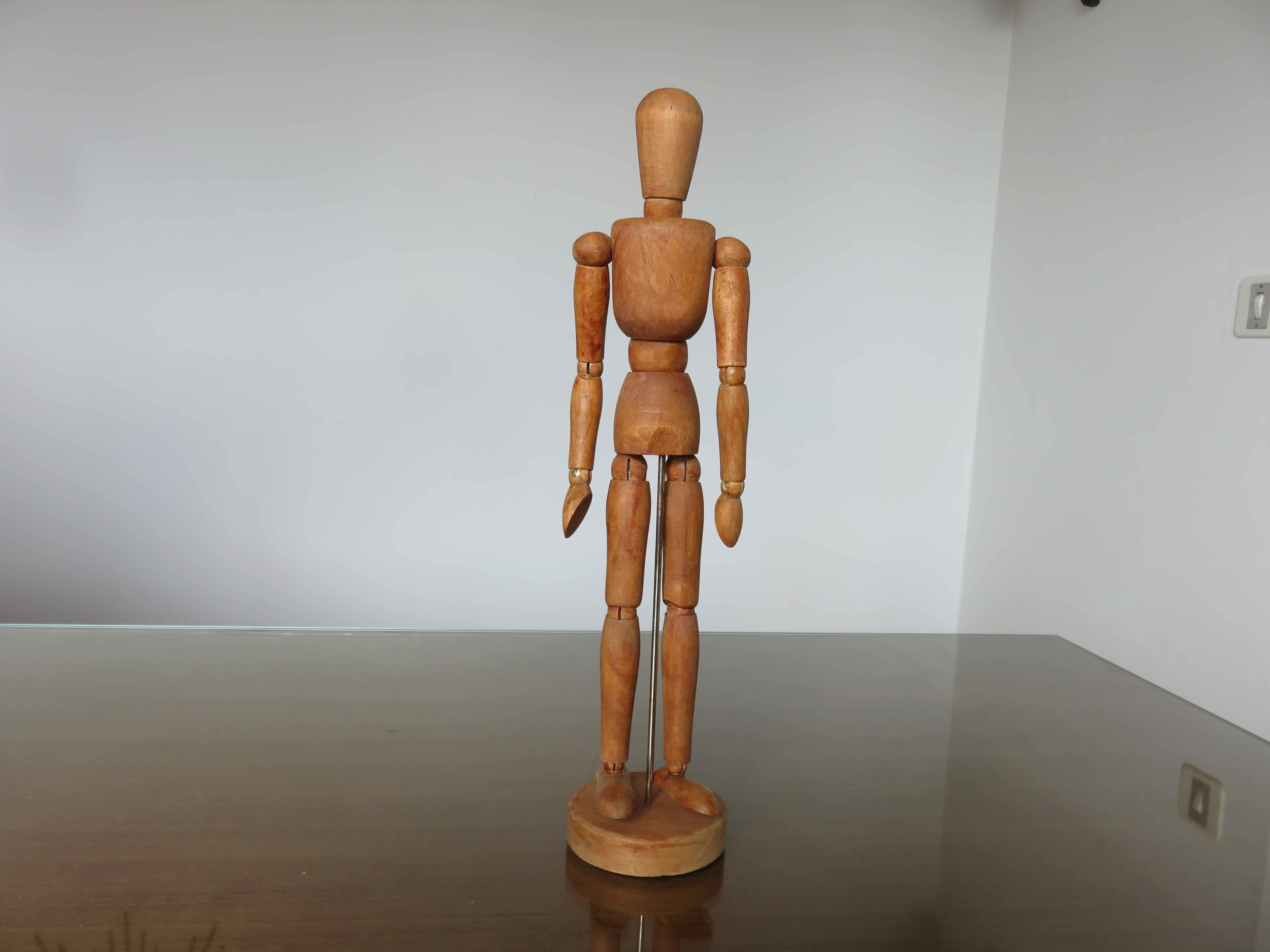 Articulated wooden mannequin 60s
