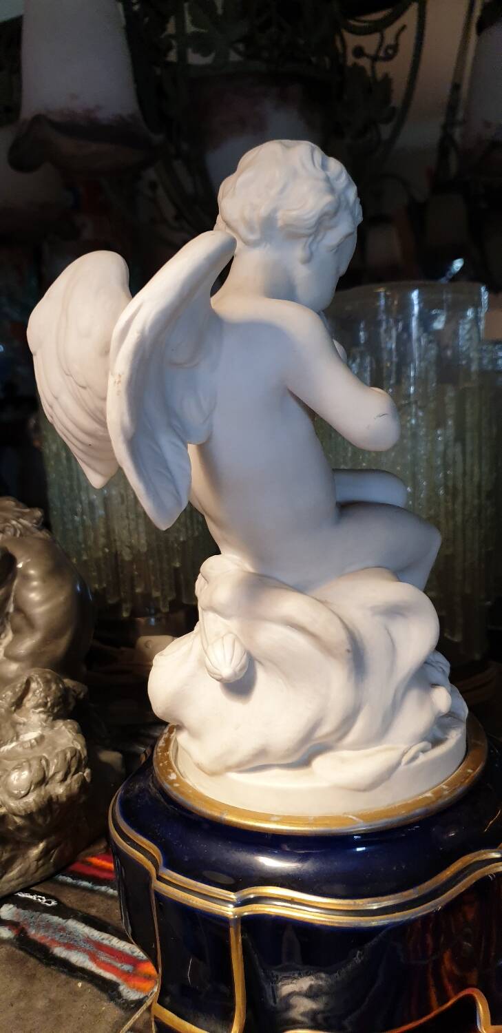 Porcelain Cherub Biscuit