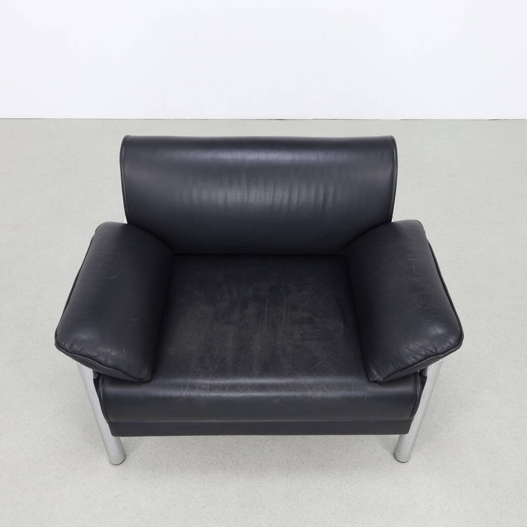 Fauteuil lounge postmoderne en cuir et chrome, années 1980