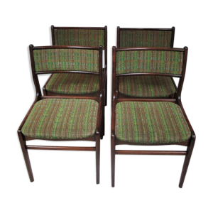 ensemble de quatre chaises,