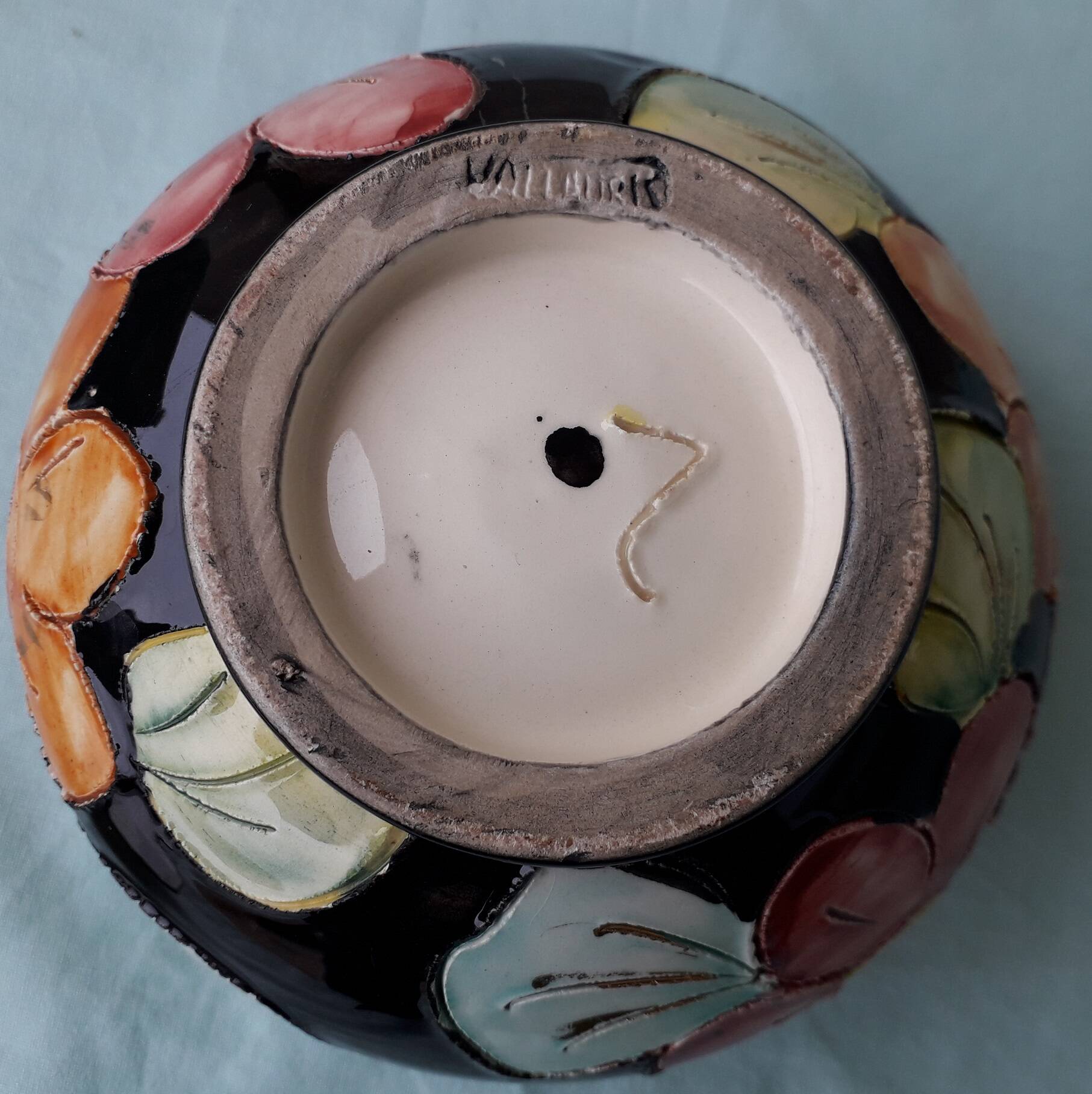Bonbonnière or sugar bowl Vallauris