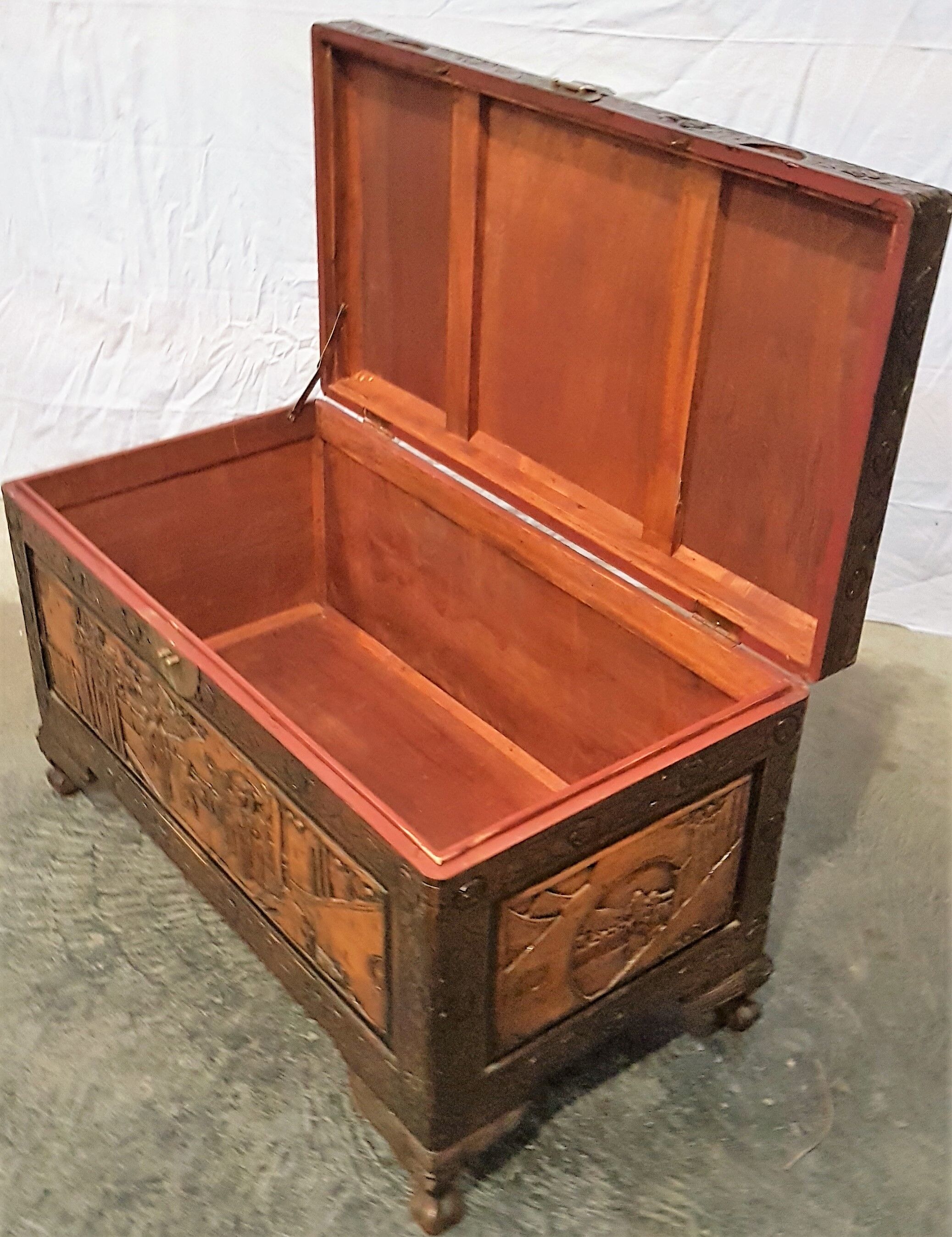 Coffre de rangement asiatique chinois palissandre