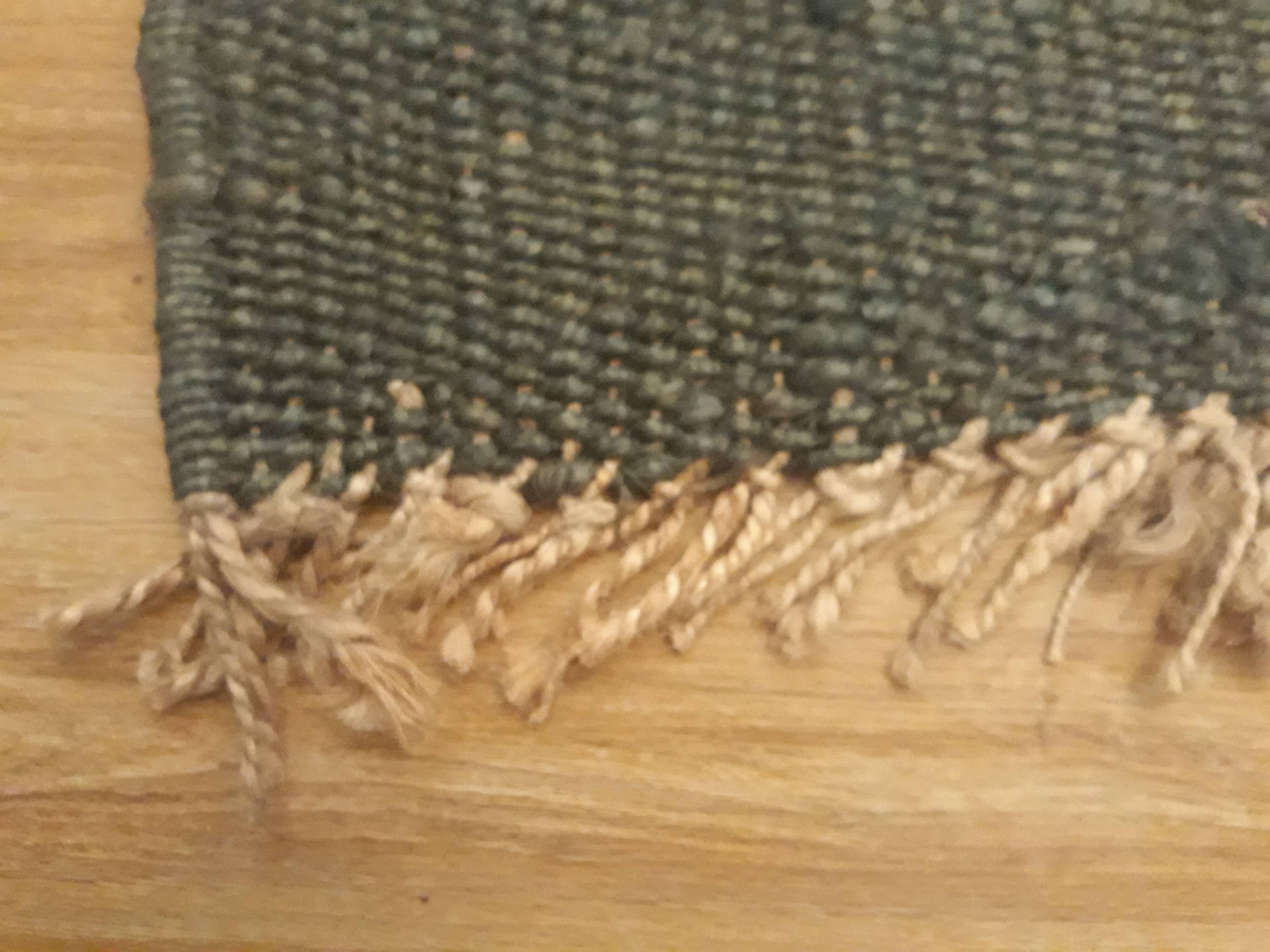 Tapis ethnique en fibres naturelles teint