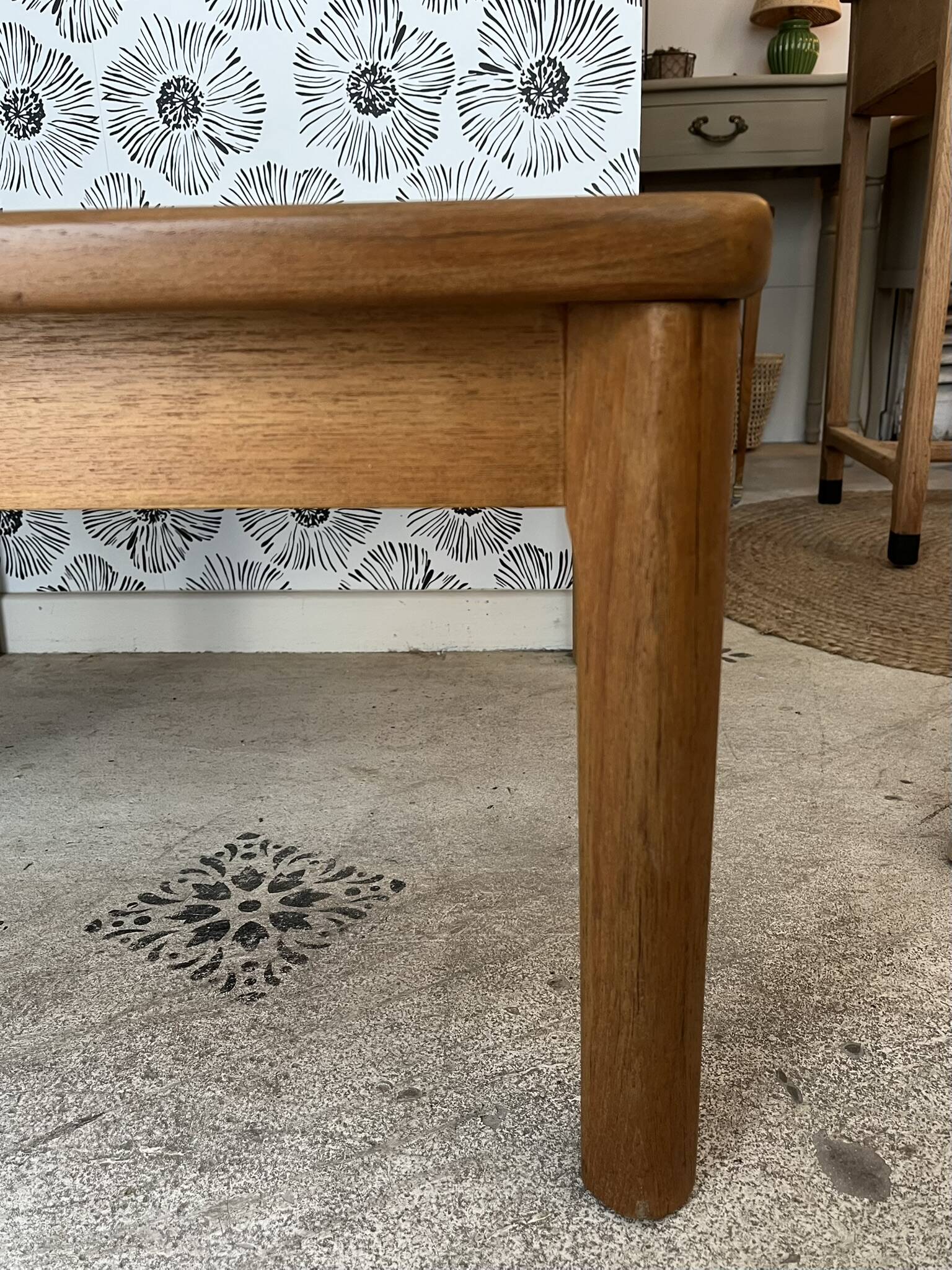 Freja coffee table, Danish designer from the 70s, ABJ manufacturer