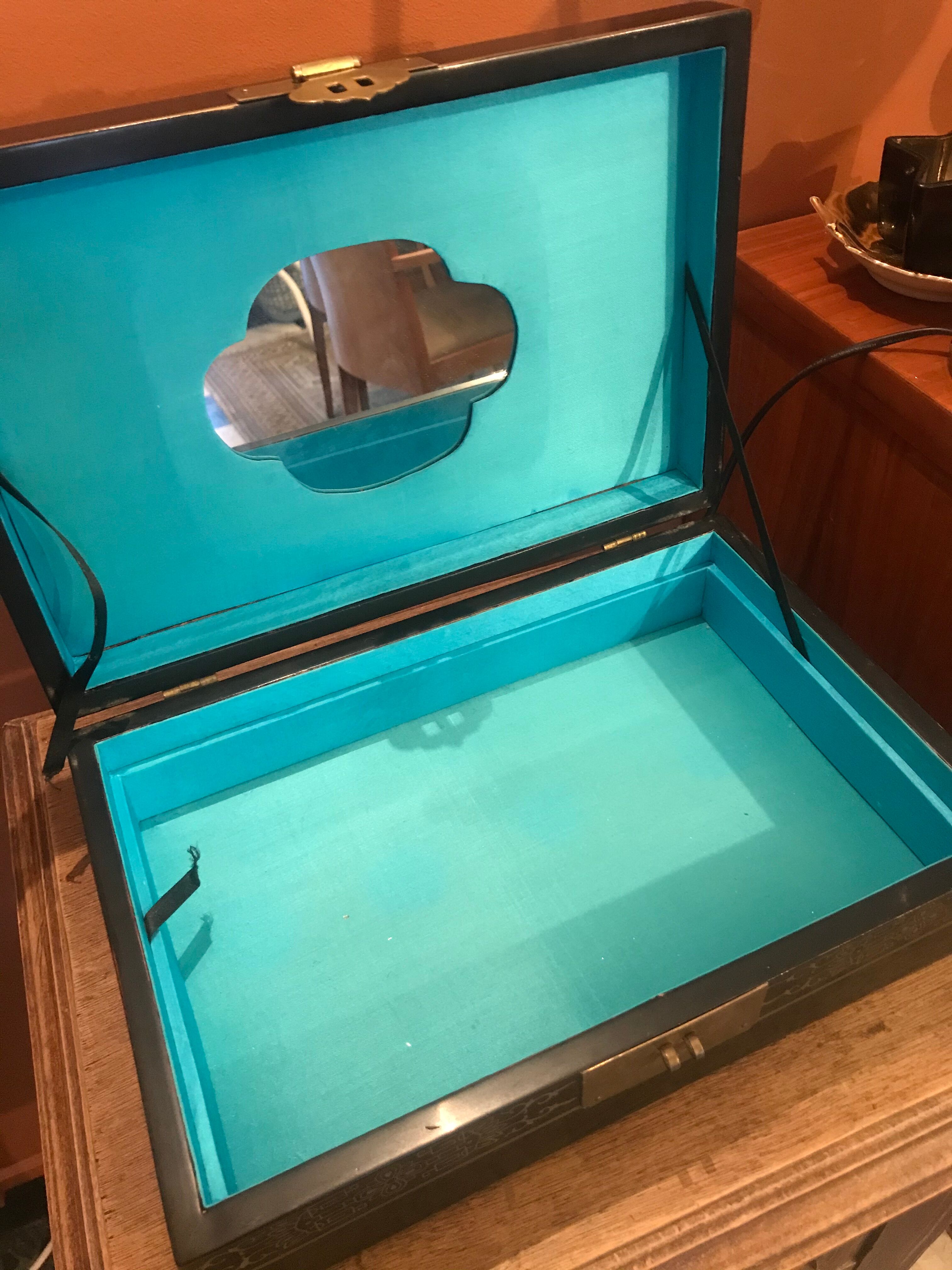 Jewelry box, hairscreas and hard stones