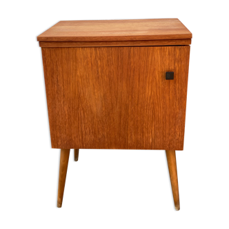 Vintage Sewing Stand/SideBoard/TV Stand