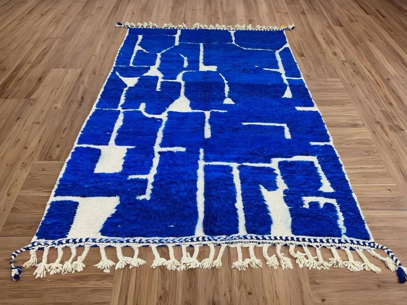Traditional handmade wool rug 3 x 2 m