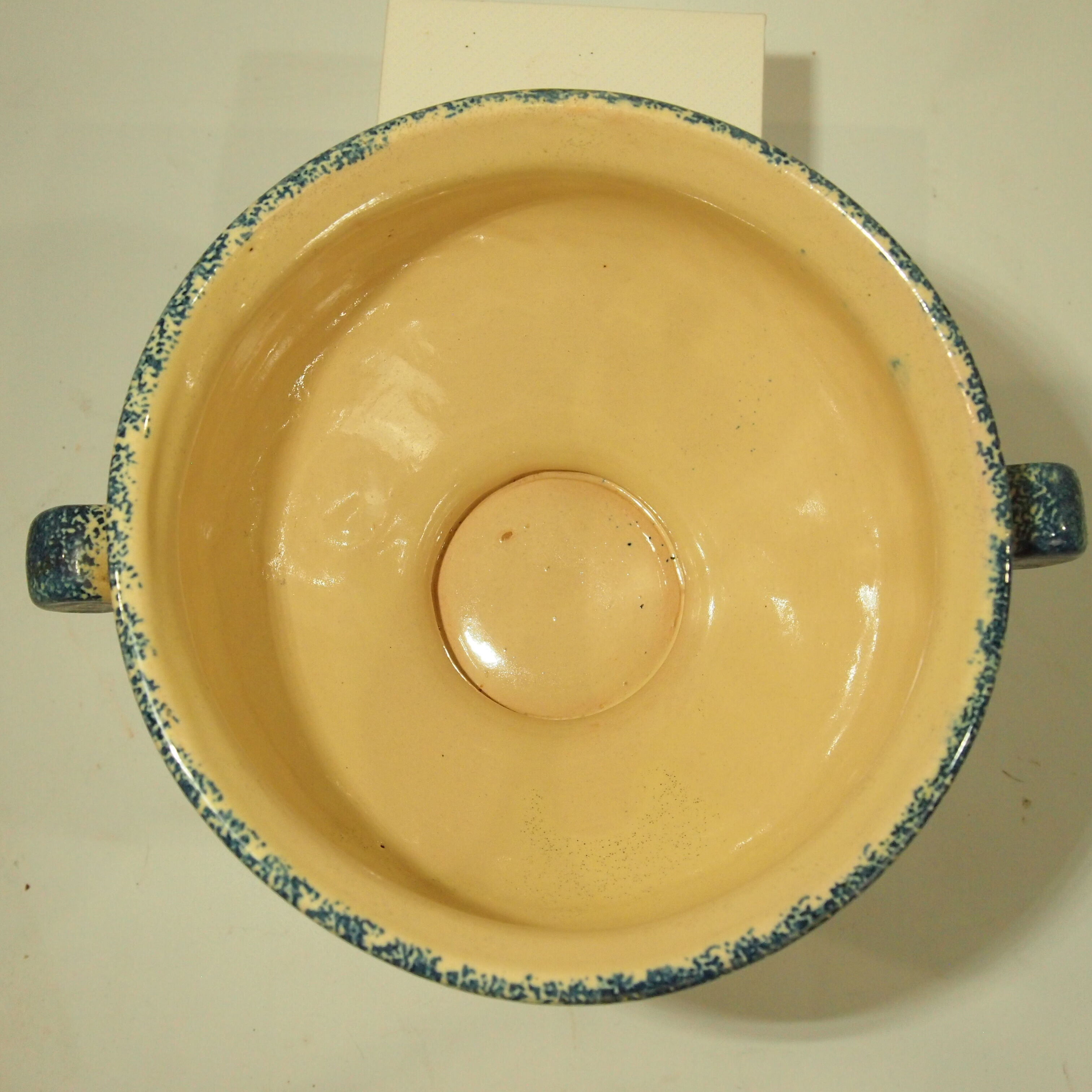 Ceramics bonbonniere