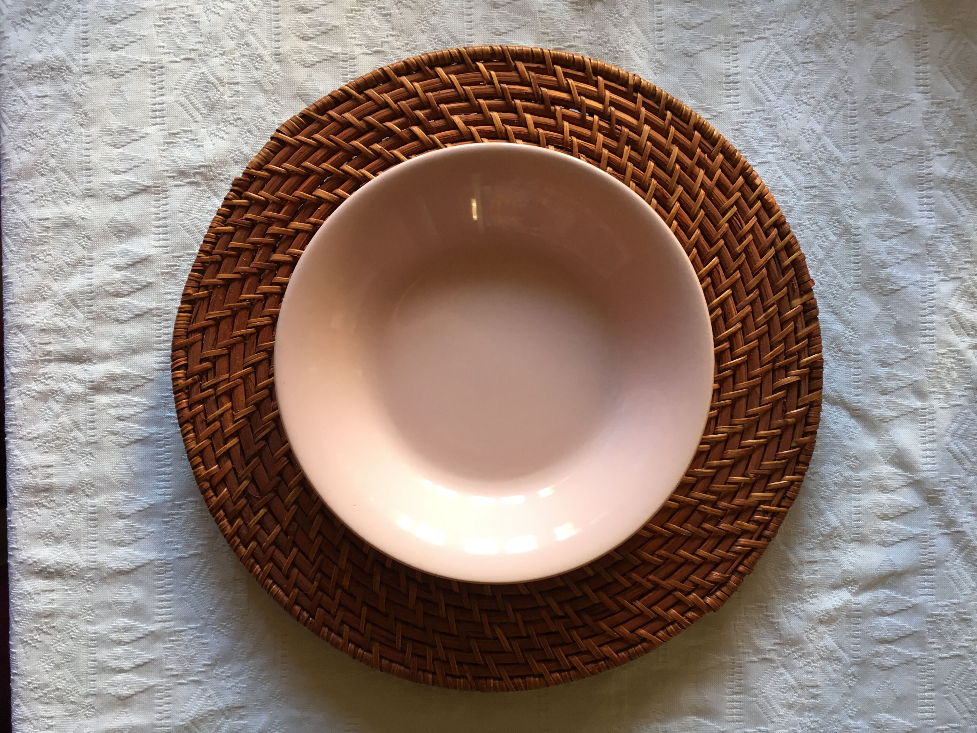 Set of 6 wicker and rattan undertributions