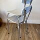Duo de chaises en formica blanches effet marbré années 70