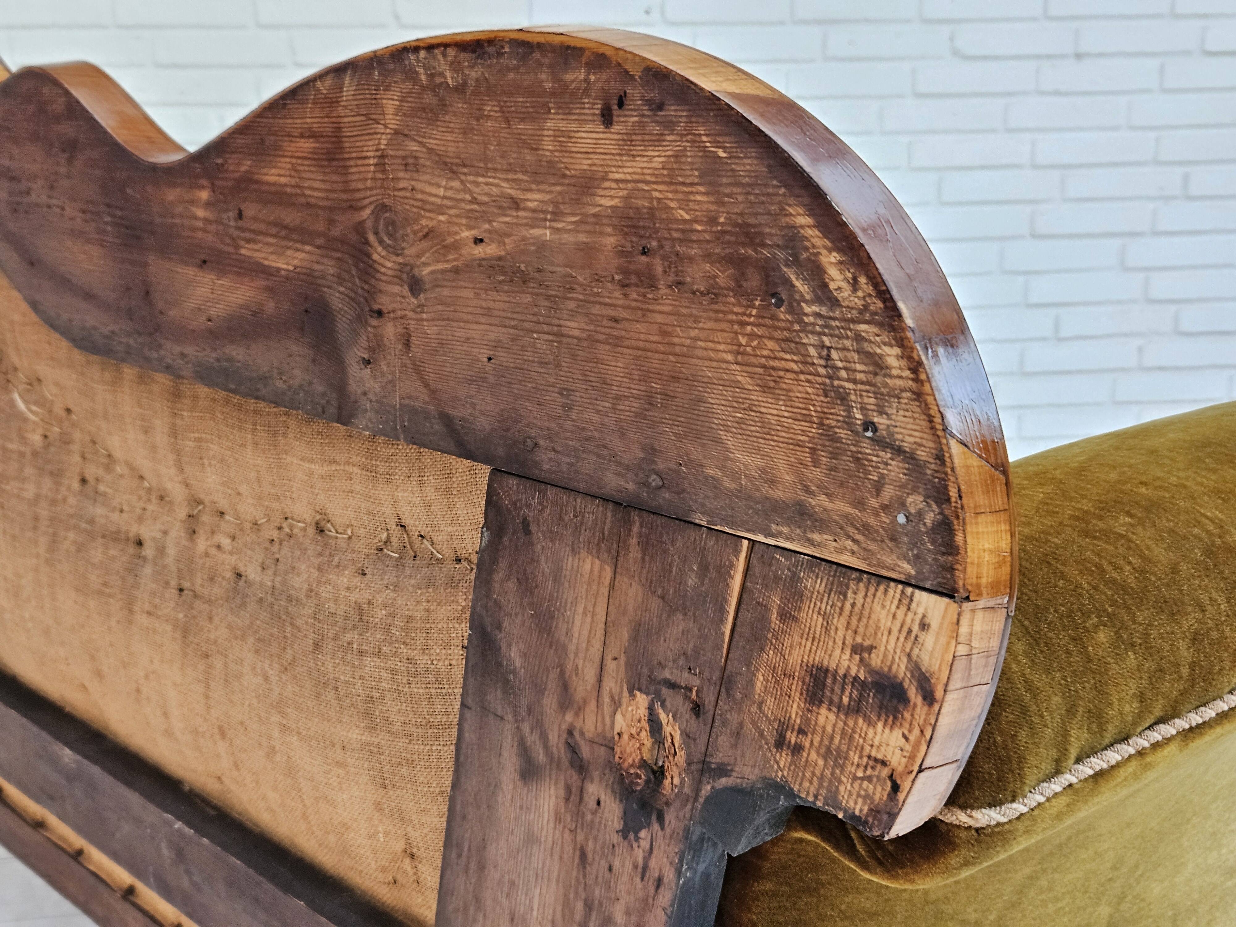 Années 1930, canapé danois 2 places, bois de frêne, état d'origine.