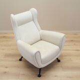 Fauteuil blanc, design italien, années 80, production : Italie
