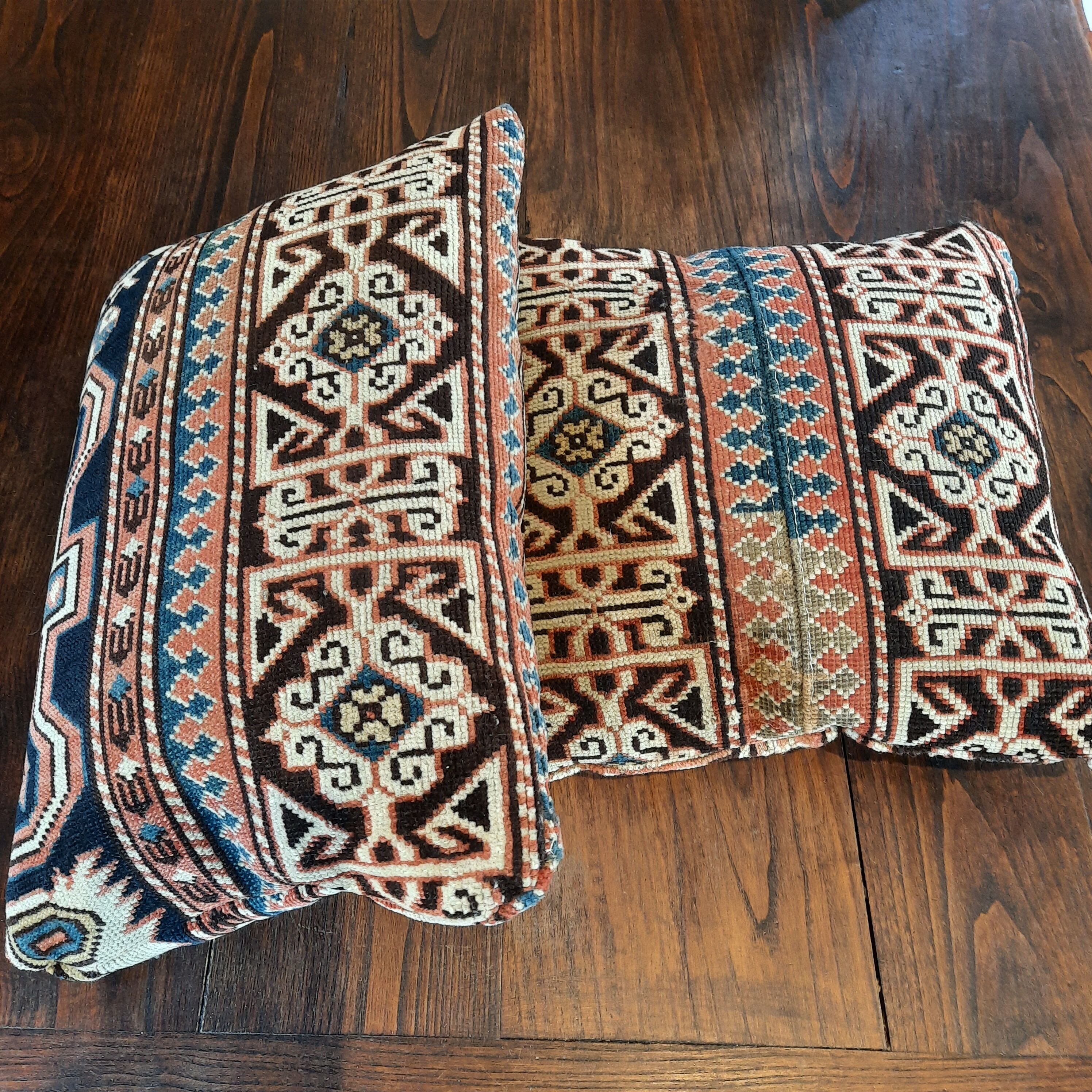 Set of 2 cushions "old oriental carpets"