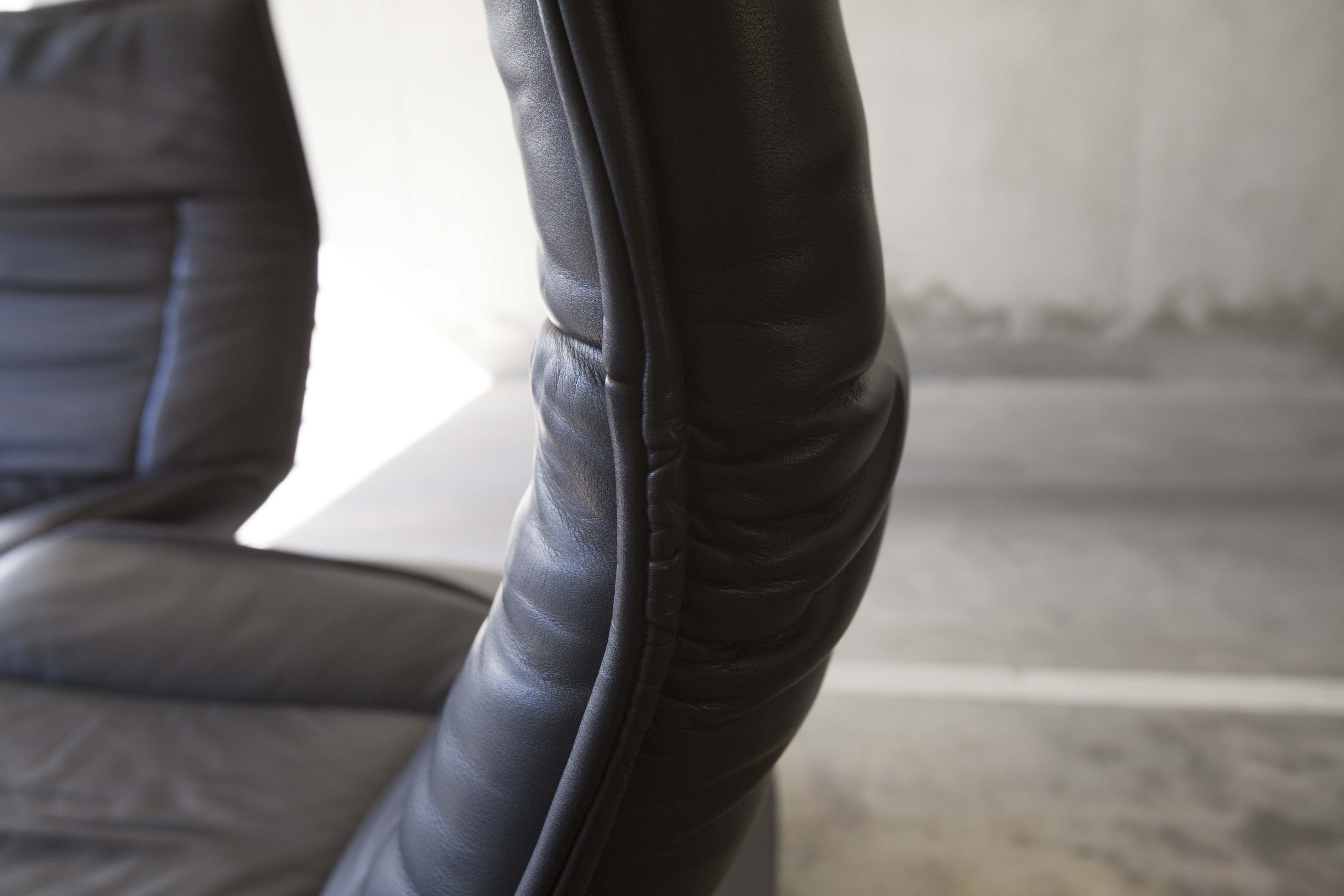 Leather sofa model "Veranda" Vico Magistretti for Cassina