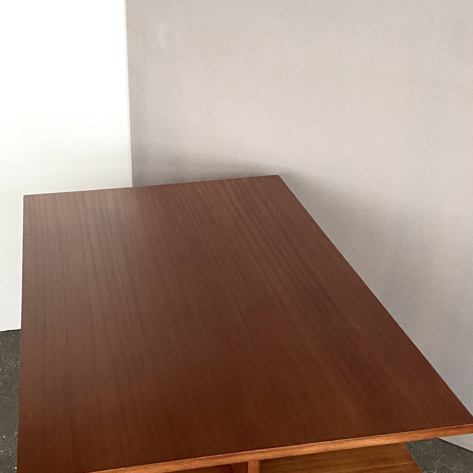 Bureau vintage en acajou, 1950, restauré