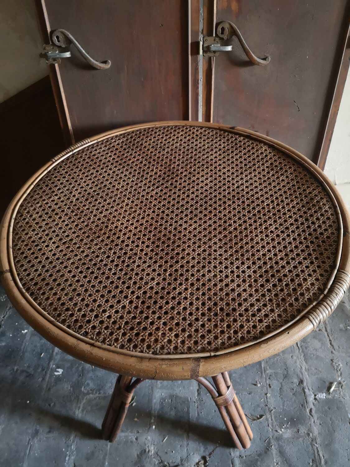 Vintage pedestal table