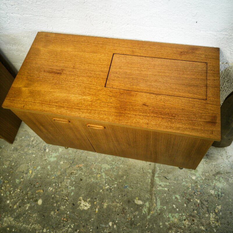 Buffet meuble machine à coudre
