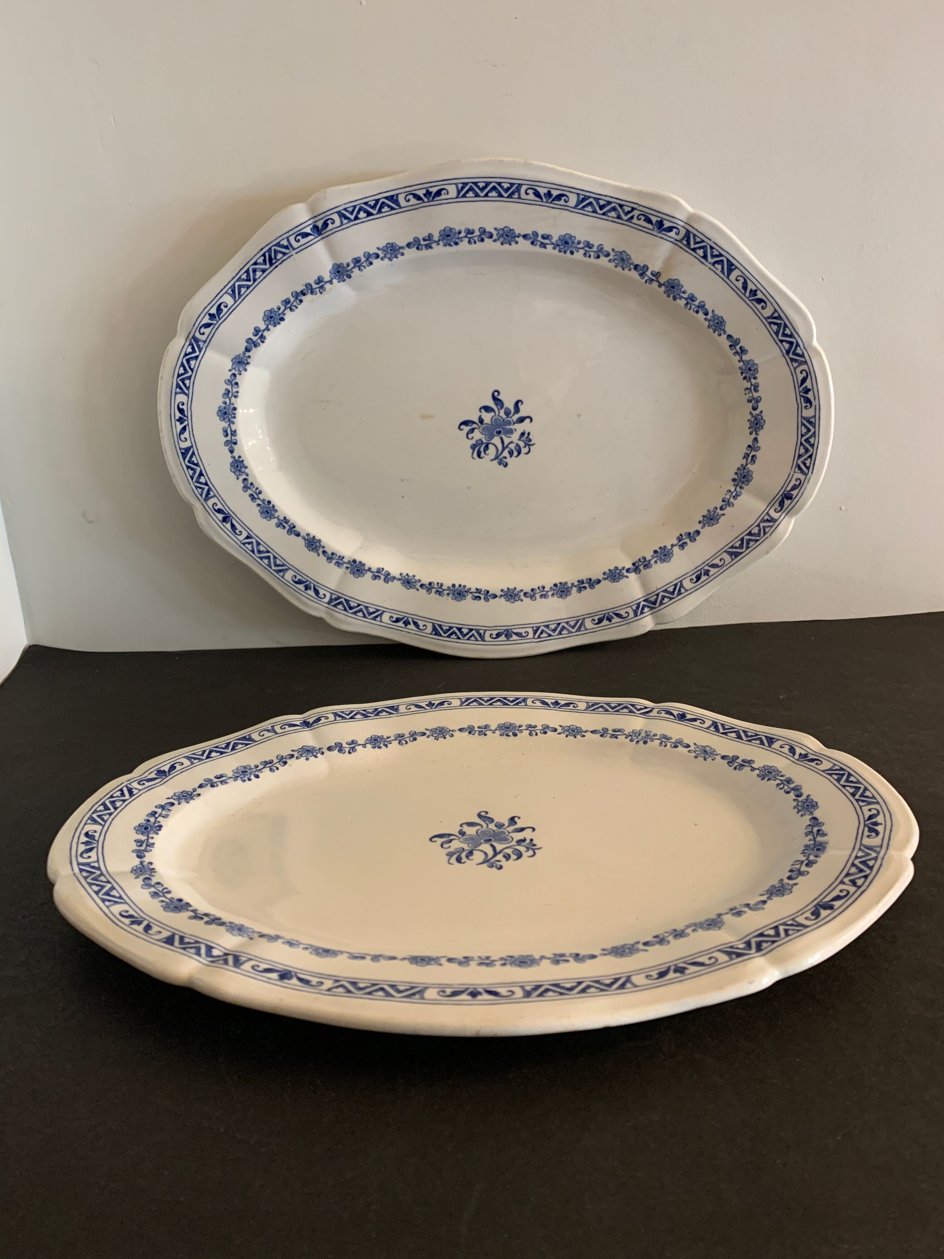 2 oval dishes serving in Gien 1900