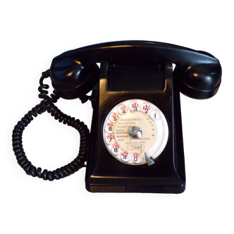 Téléphone vintage en bakélite à cadran