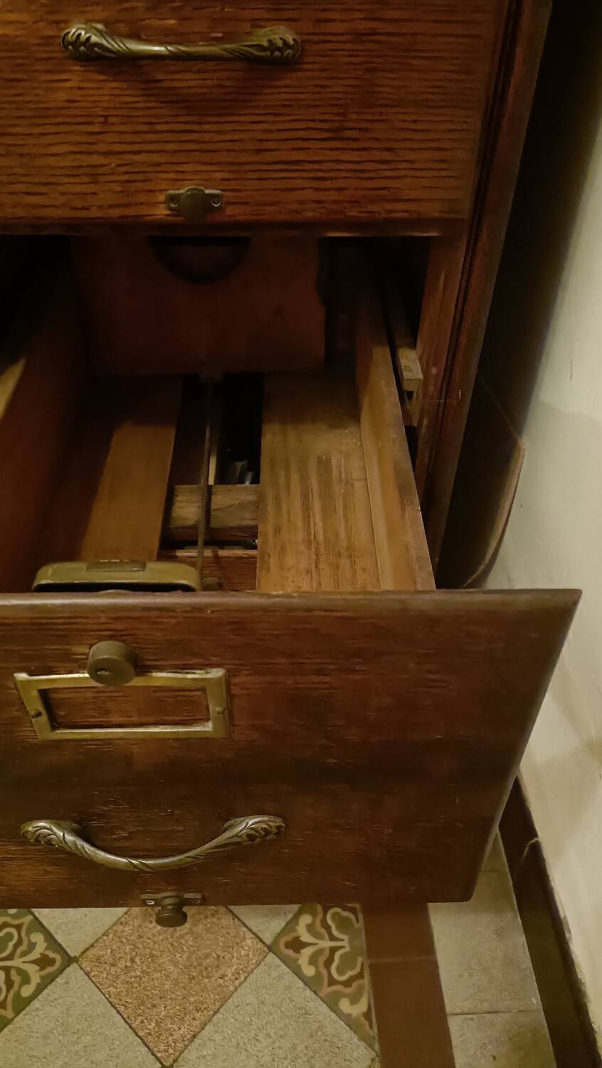 Meuble de métier à tiroirs chêne