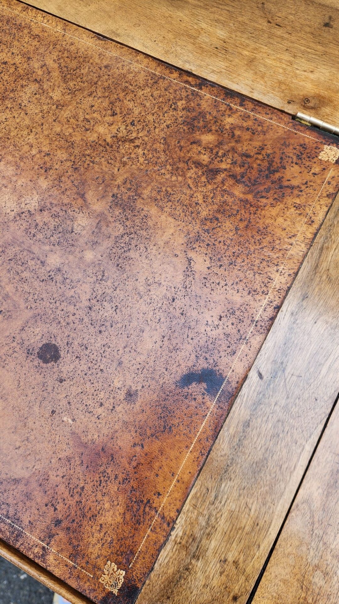 Antique wooden desk from 1920/1940.