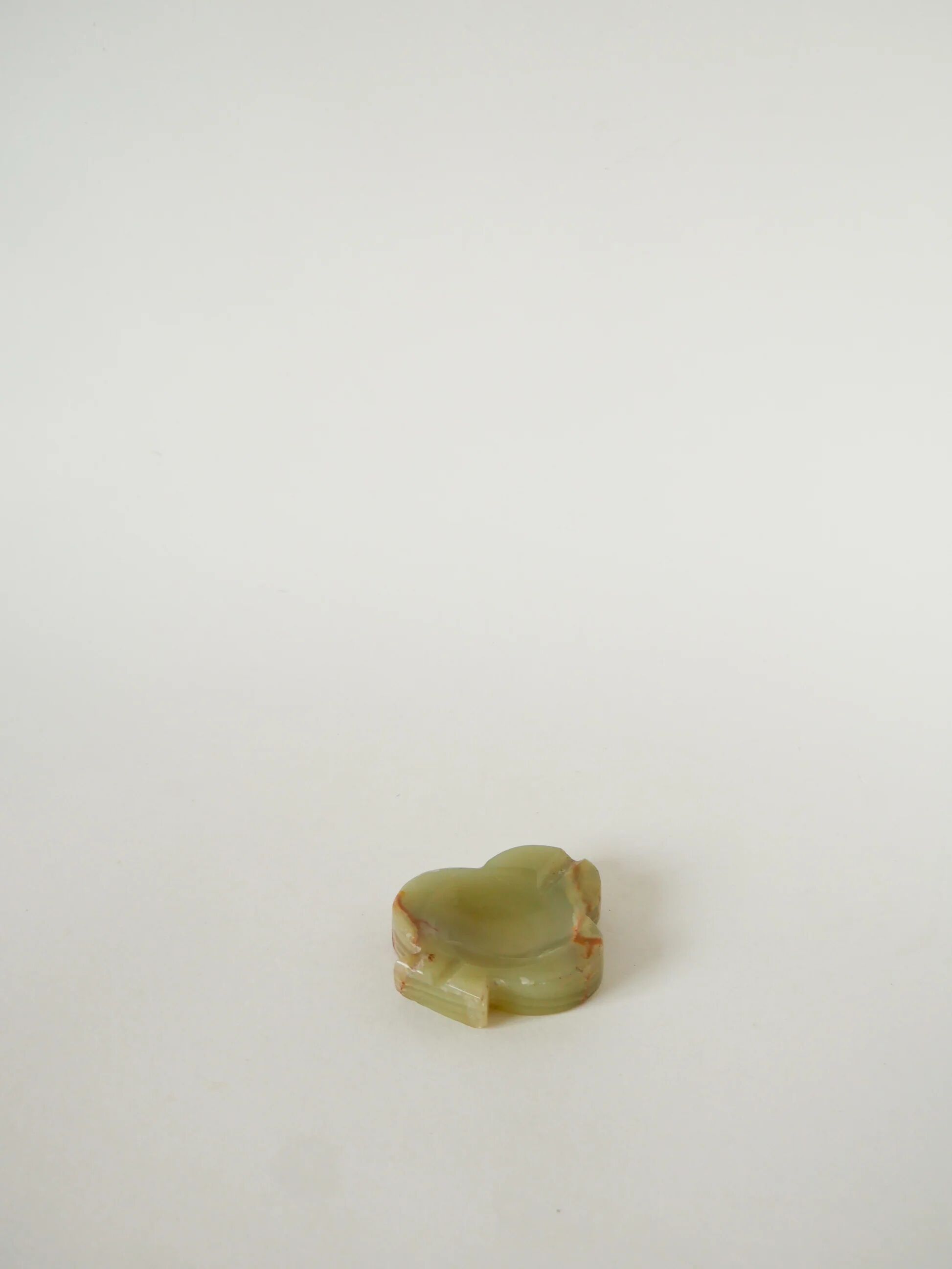 Onyx trinket tray, clover shape, green and brown, 1970.