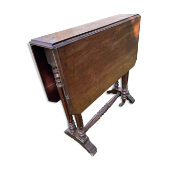 Folding side table on wheels