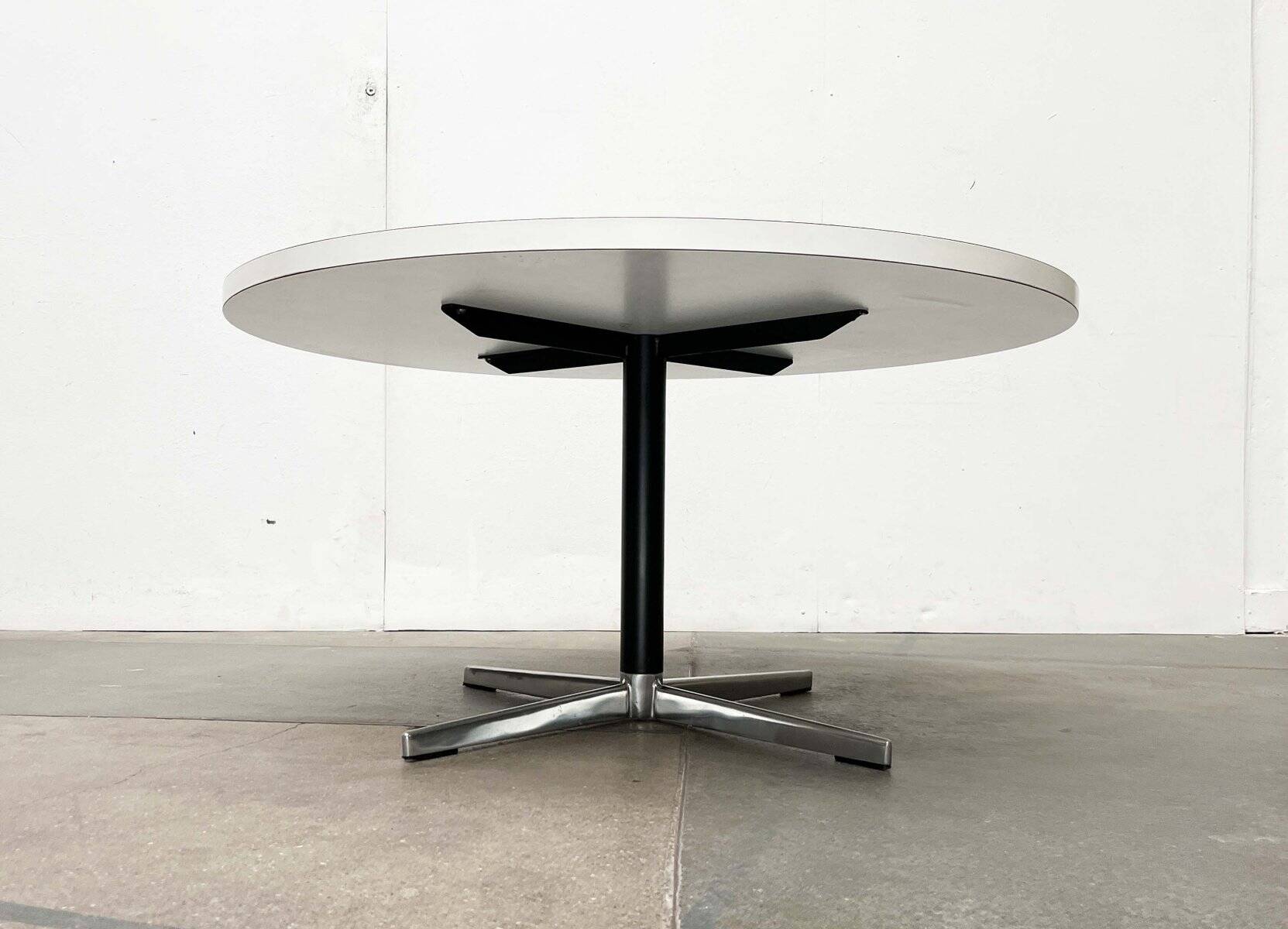Mid-century modern minimalist space coffee table from Wiener Werkstätte, 1960s.