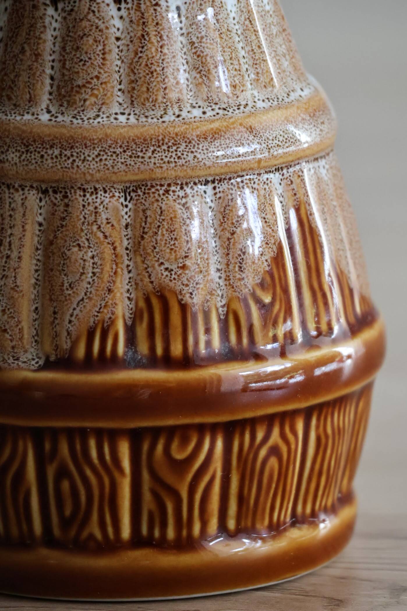 50cl glazed ceramic pitcher with beer barrel decoration