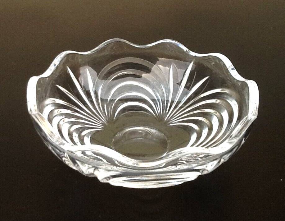 Années 1970  Coupelle / vide-poche polylobée  Cristal d' Arques