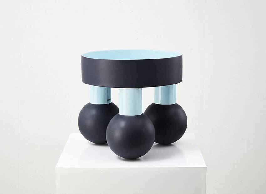 Centre de table / bol en céramique 'Tarzan' par Ettore Sottsass pour Cor Unum 1999