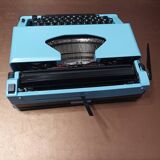 Machine à écrire Olympia Standard bleue pastel vintage