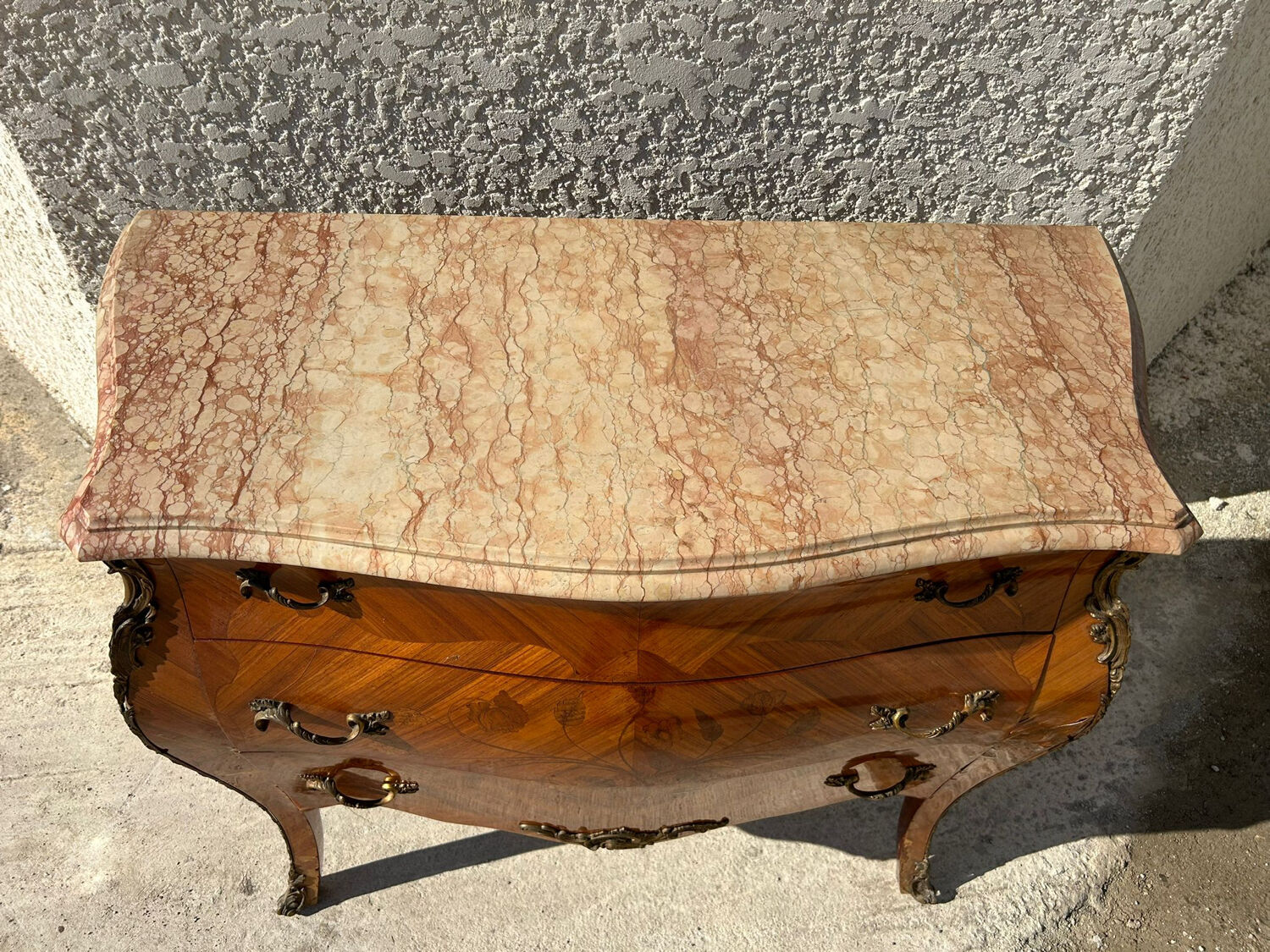 Rosewood chest of drawers