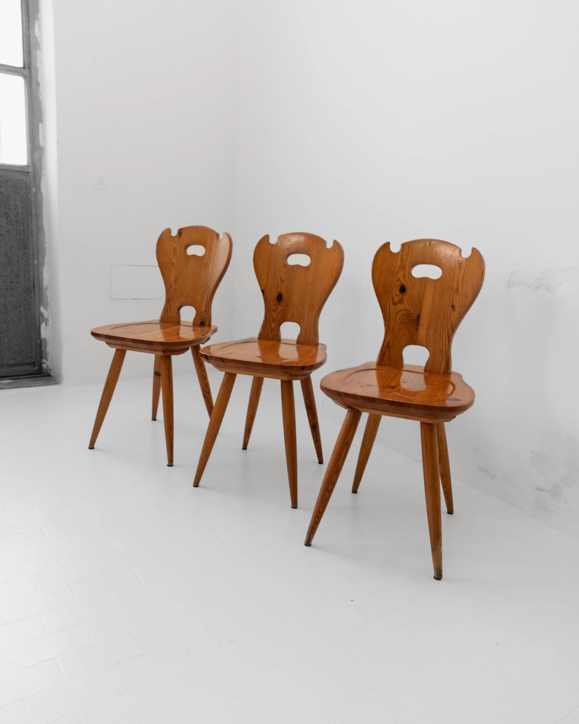 Set of 3 vintage wooden farmhouse chairs from the 1960s.