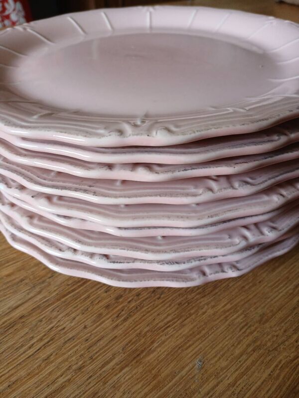 9 assiettes plates anciennes