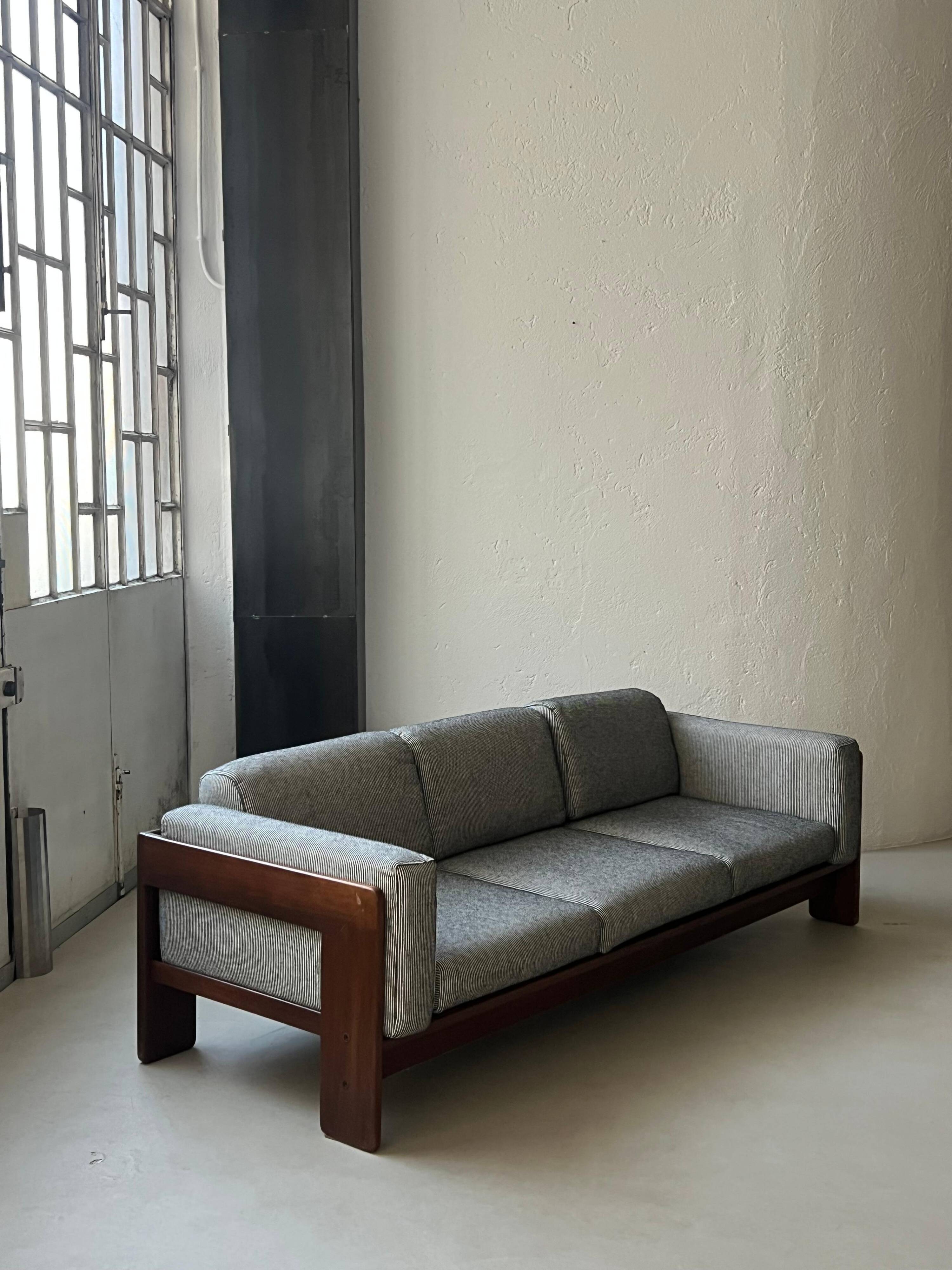 Sculptural Mid Century Bastiano sofa by Afra and Tobia Scarpa, Made in Italy