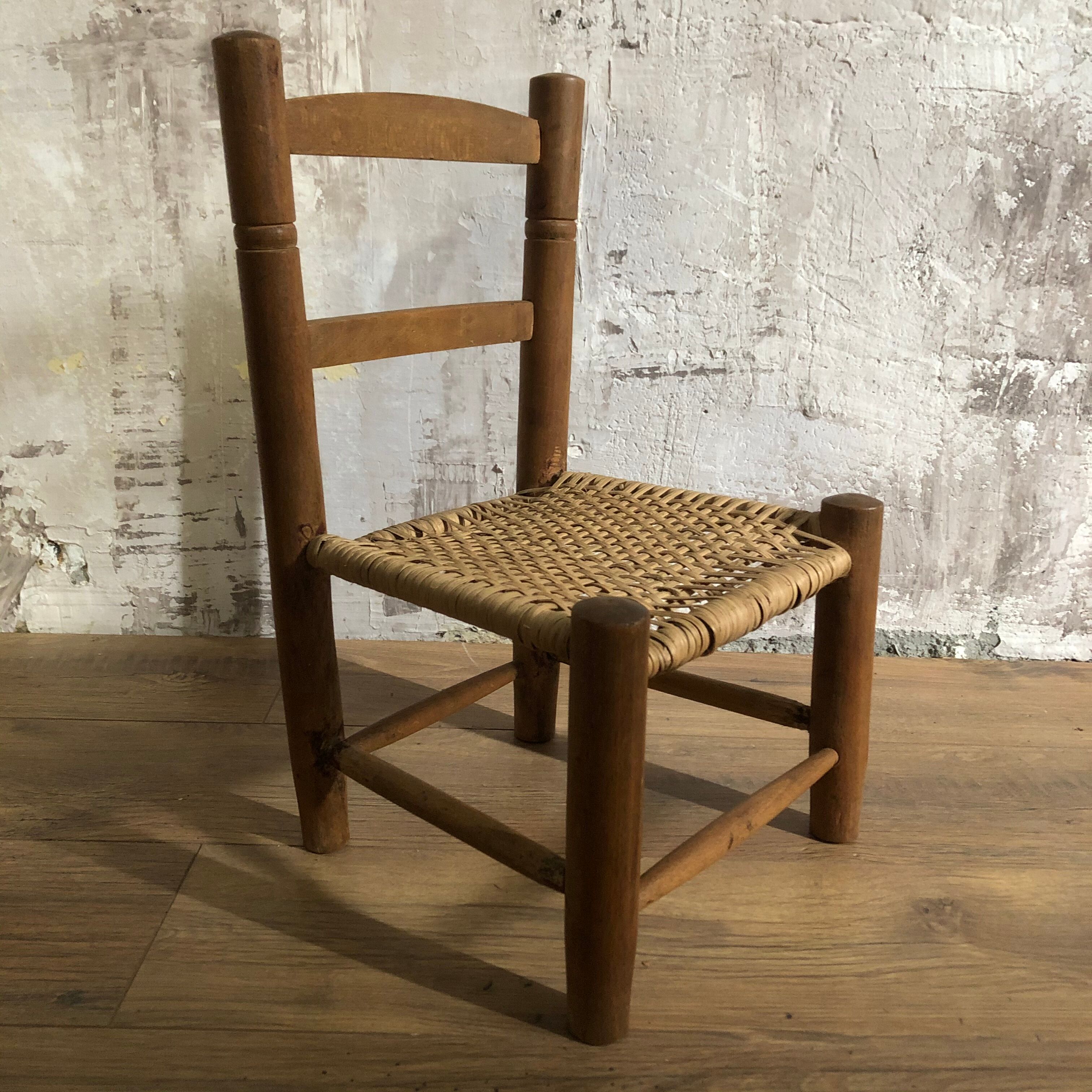 Small vintage children's chair - wood and rattan sluice