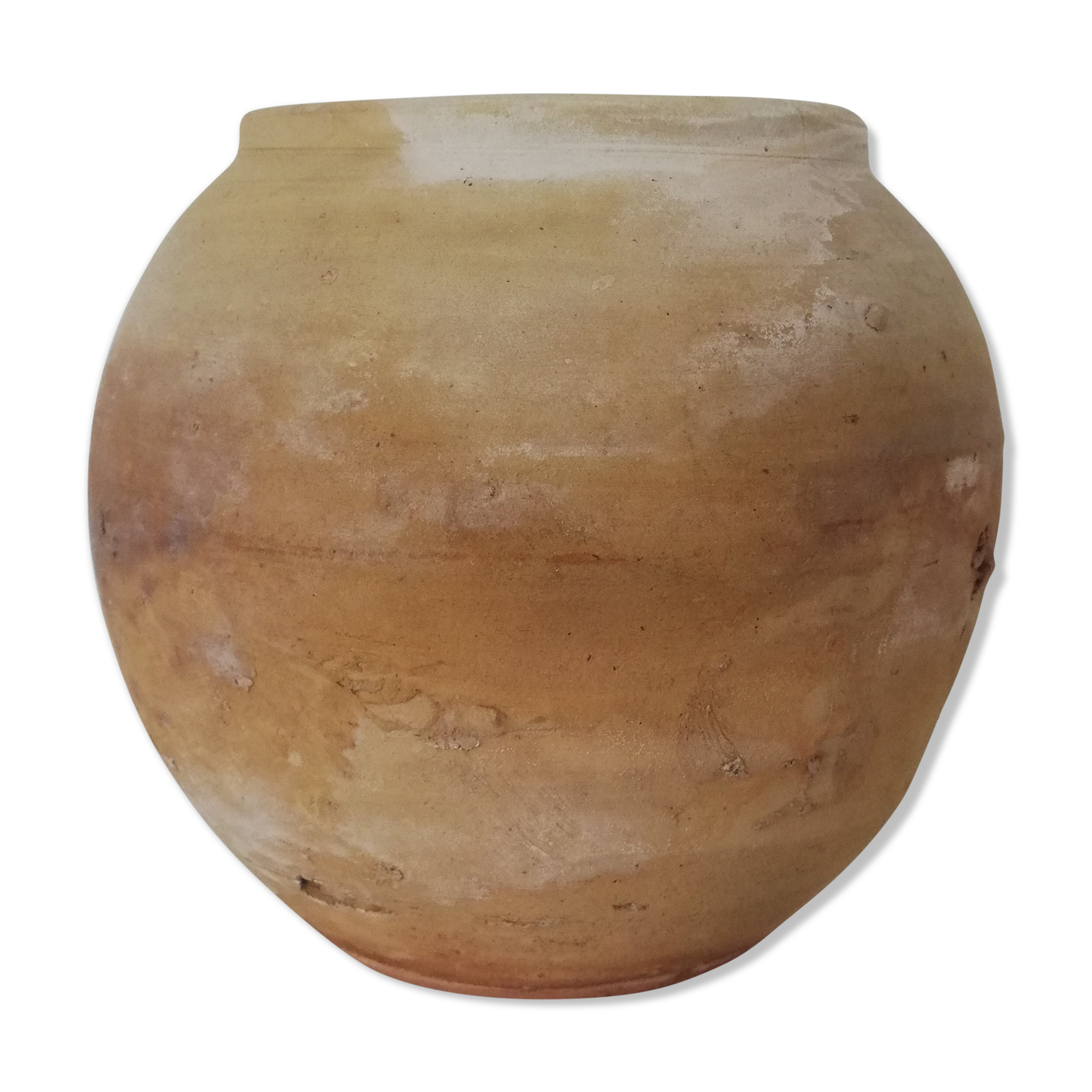 Earthen pot