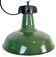 Lampe à suspension industrielle en émail vert, années 1960