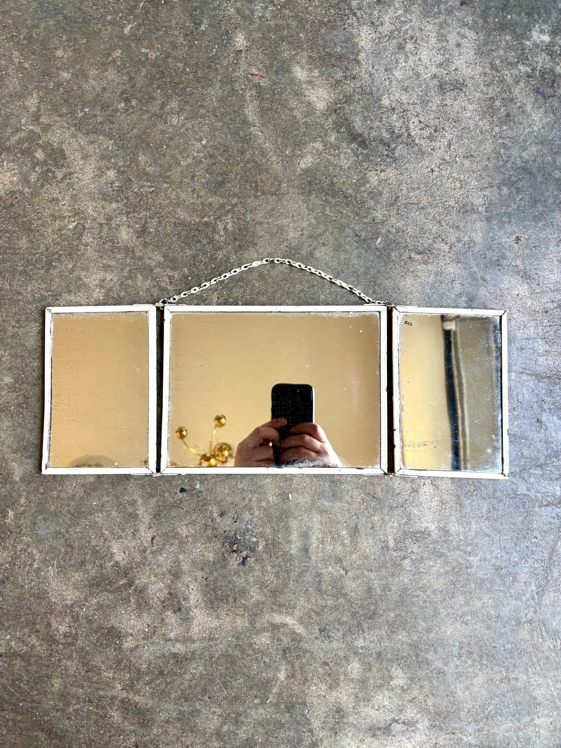 Miroir triptyque en métal beige